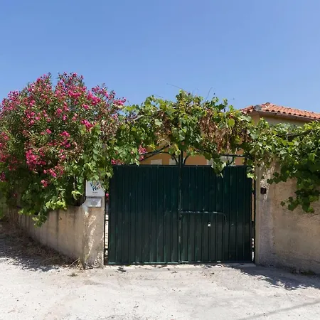 Villa Stafili By Litheres