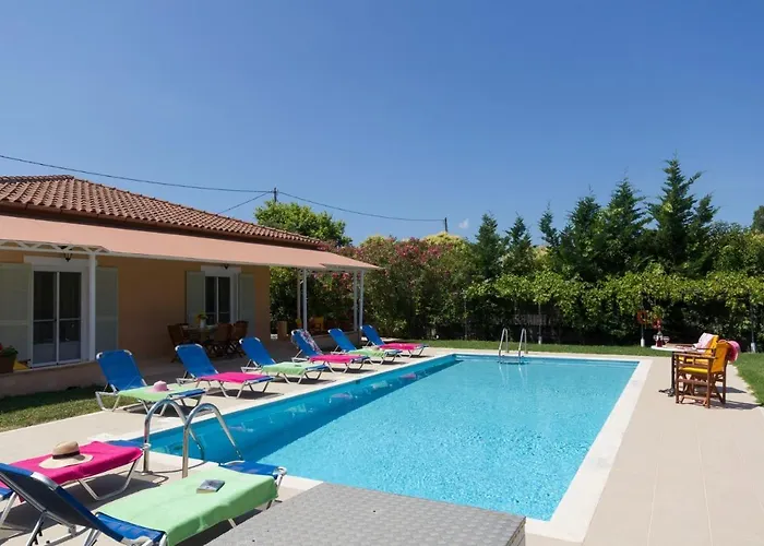 Stafili By * Litheres