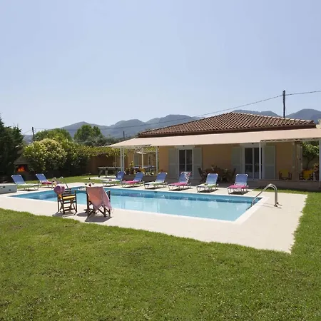 Stafili By * Litheres